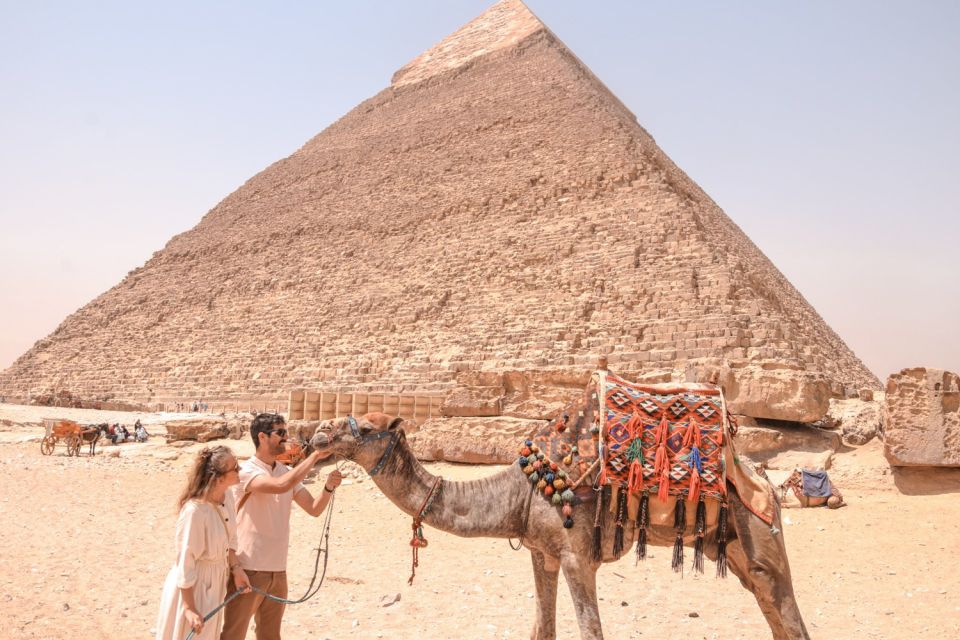 Cairo: Egyptian Museum, Pyramids & Bazaar Tour