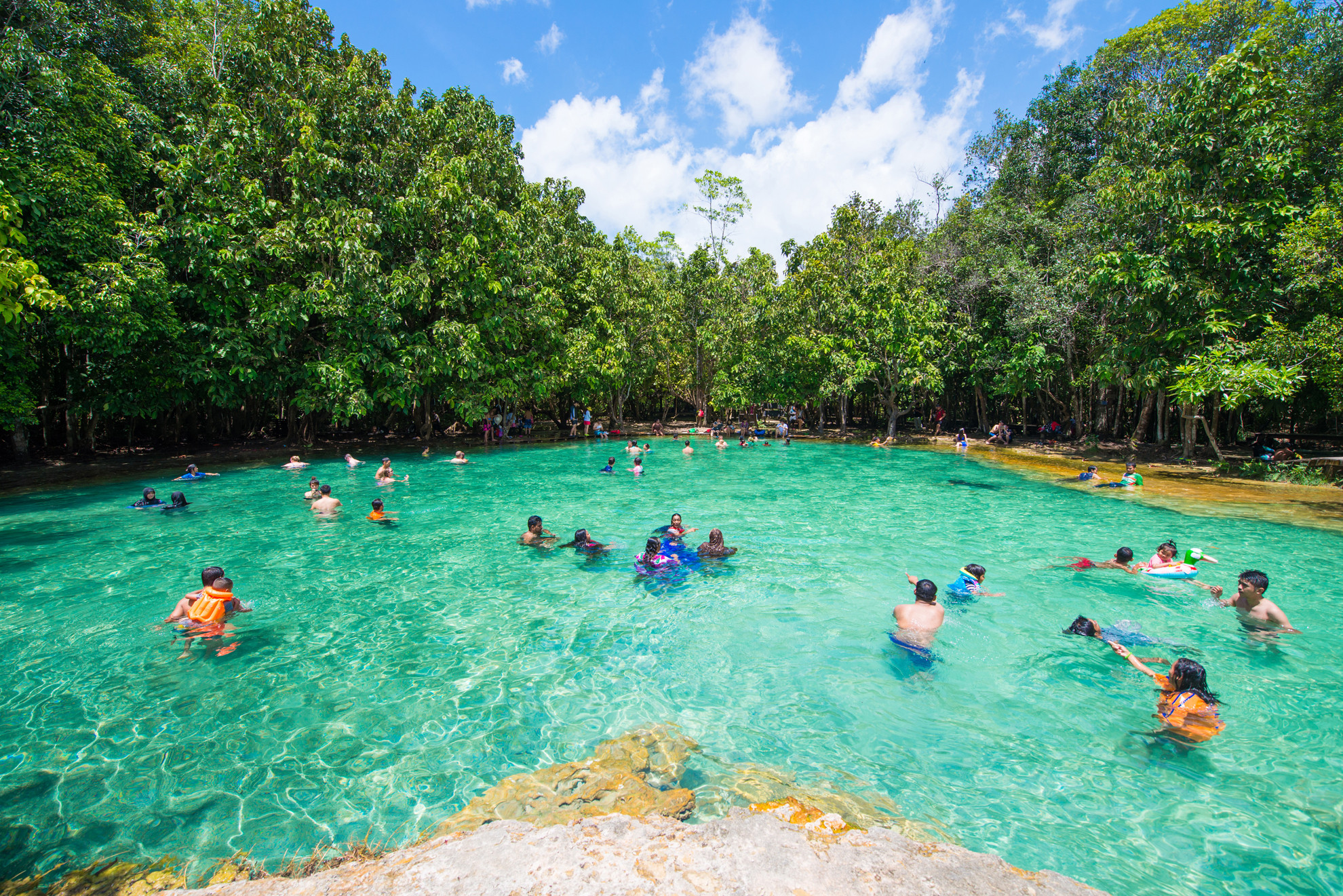 Krabi: Emerald Pool, Blue Pool and Tiger Cave Temple Tour